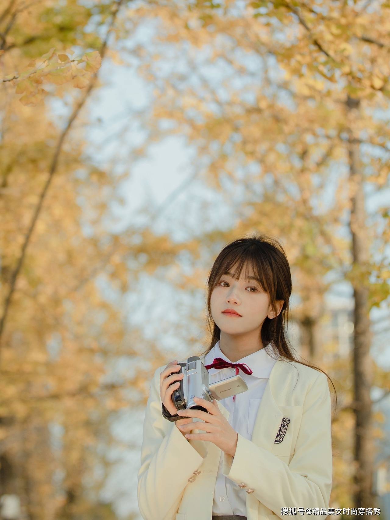 米色 甜美减龄的学院风穿搭,超级适合小个子的女生穿着,元气满满