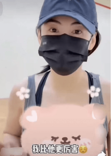 时间|张柏芝凌晨四点给儿子做早餐，与保姆分工合作，一人一种早餐