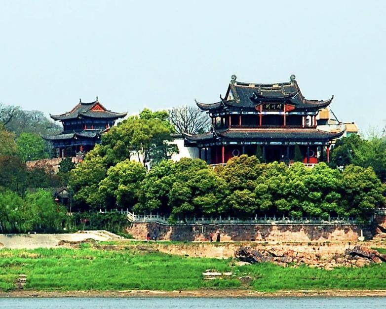 武汉冷门的名胜古迹，与黄鹤楼齐名，景色很美少有游客