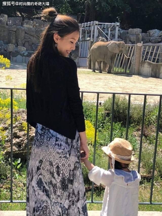 王力宏 王力宏前妻真是宝藏女孩！高学历配好衣品，名媛风穿搭至今不过时