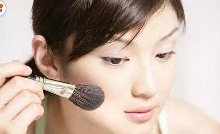 画眉正确的淡妆化妆步骤 教你快速画好完美淡妆