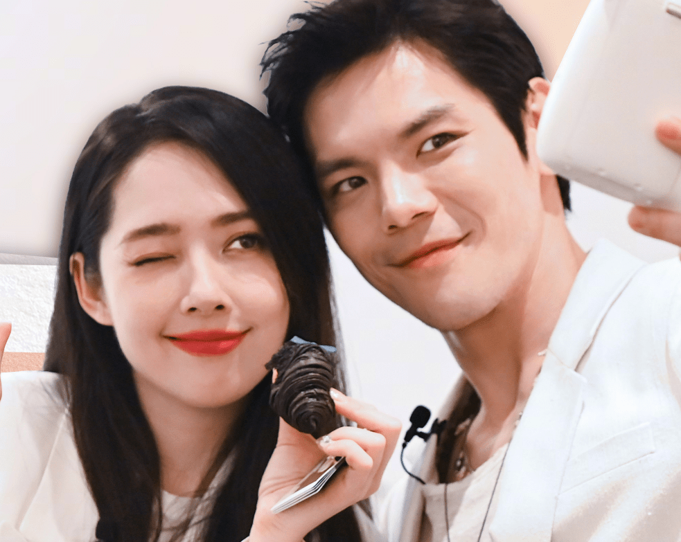 原创郭碧婷现身度假村扎丸子头怀里抱着小熊超可爱老公向佐未陪同