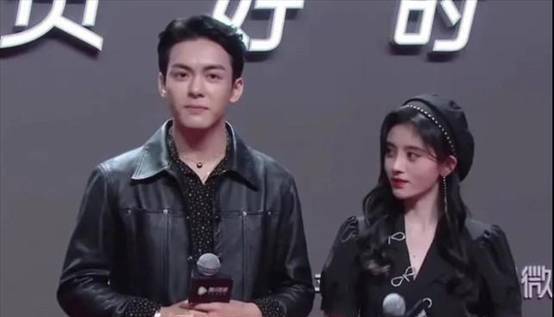 鞠婧祎当红女星红毯造型不修图，突然觉得鞠婧祎，颜值一直在线还很耐看