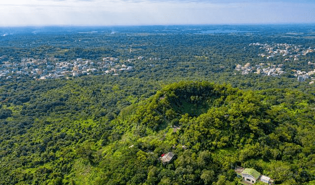 據地質學家考證,瓊北火山噴發於新生代早第三紀