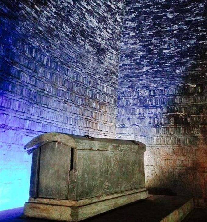 原创不知是上天惩戒还是另有原因那些试图盗康熙墓的恶贼竟无一得逞