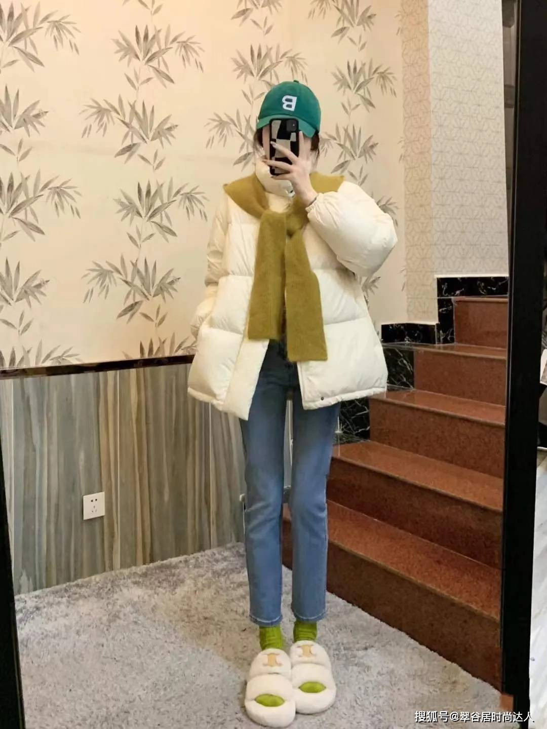 卫衣 原来冬季“不露腿”更时髦，看看这几组穿搭，保暖又洋气