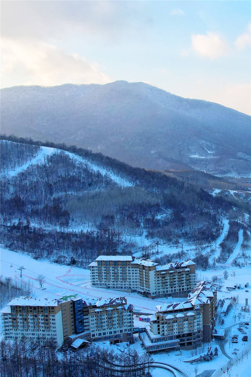 滑雪场|冬季旅游的正确打卡方式，北大壶滑雪场，粉雪天堂，速度与激情