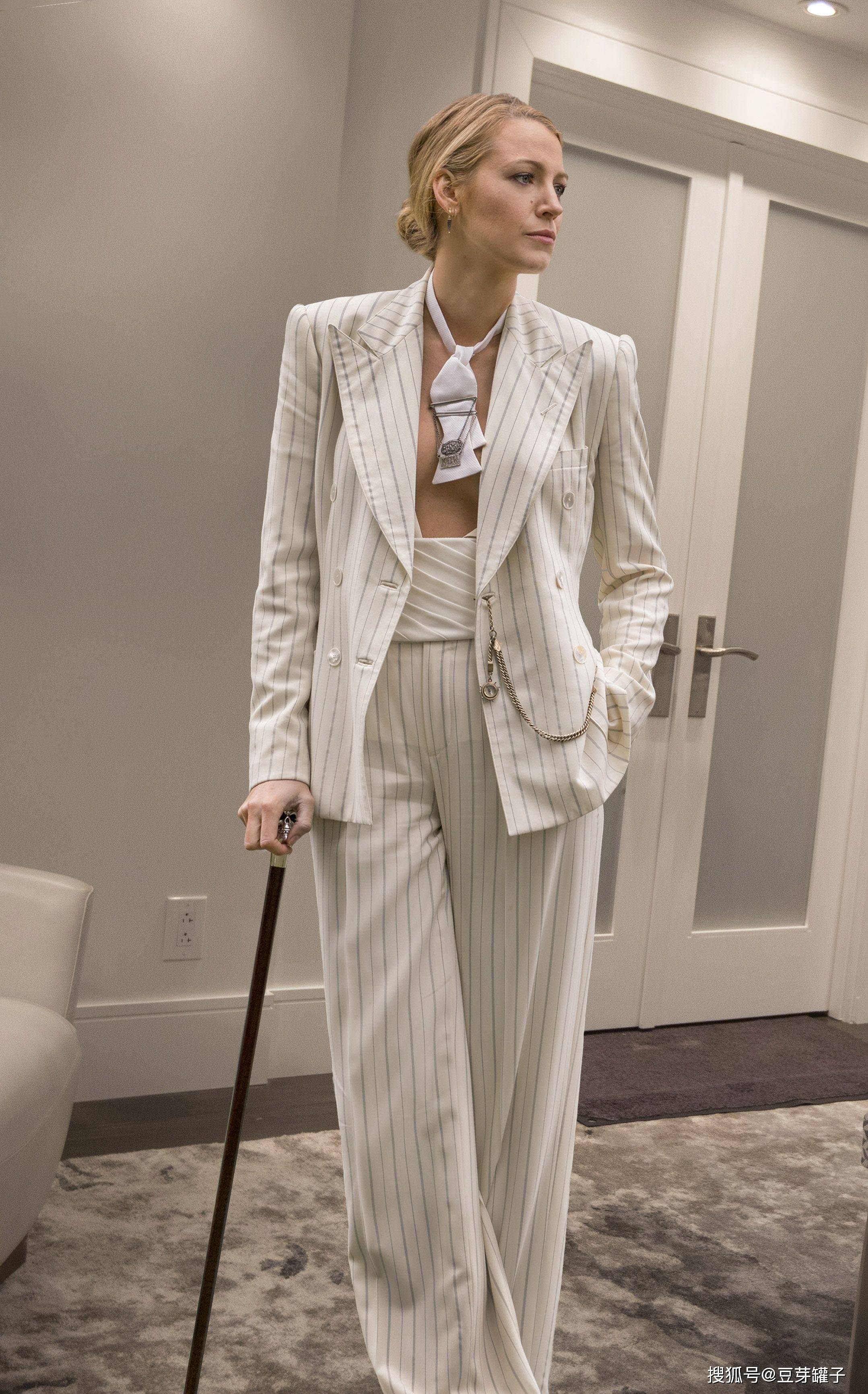 保罗·费格|《一个小忙》：悬疑惊悚媲美《消失的爱人》，结局的真相难以意料