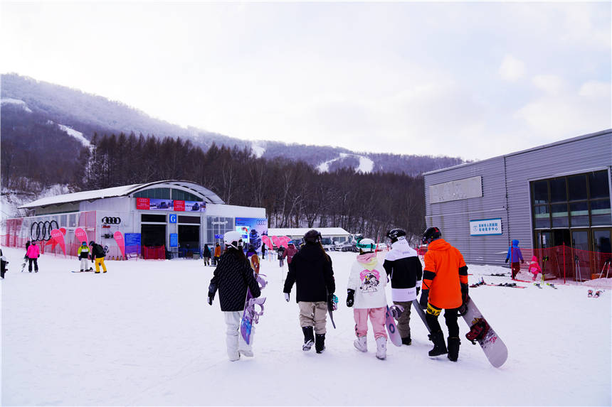 滑雪场|冬季旅游的正确打卡方式，北大壶滑雪场，粉雪天堂，速度与激情