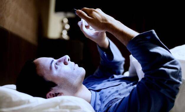 因为|肝不好的人，通常会有这4个共性，经常做肝脏会很受伤，赶紧纠正