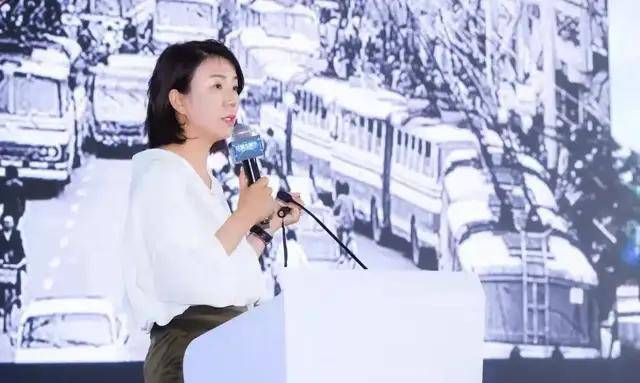 万科第一位女区首,为什么是吴镝?