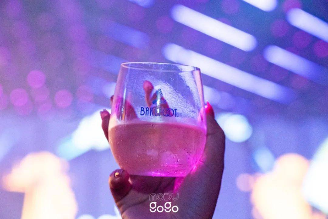 上市|顽足小脚丫,玩转大世界!那个超会“顽”的葡萄酒来了