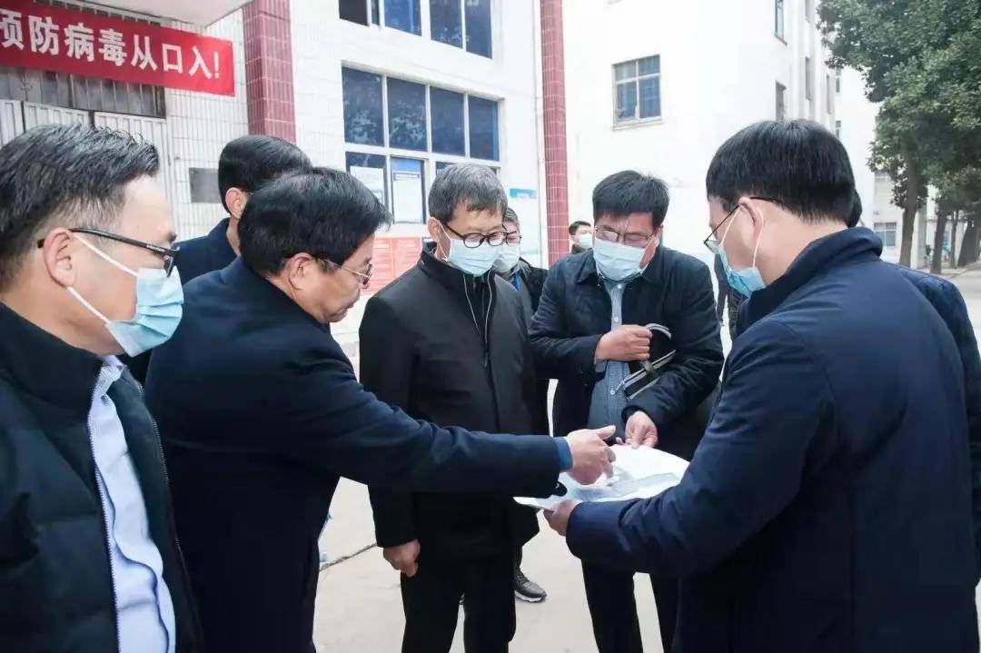 邓州市委书记金浩一行莅临六高中调研