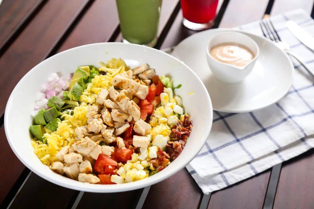 轻食鼻祖新元素破产资本抛弃吃草了