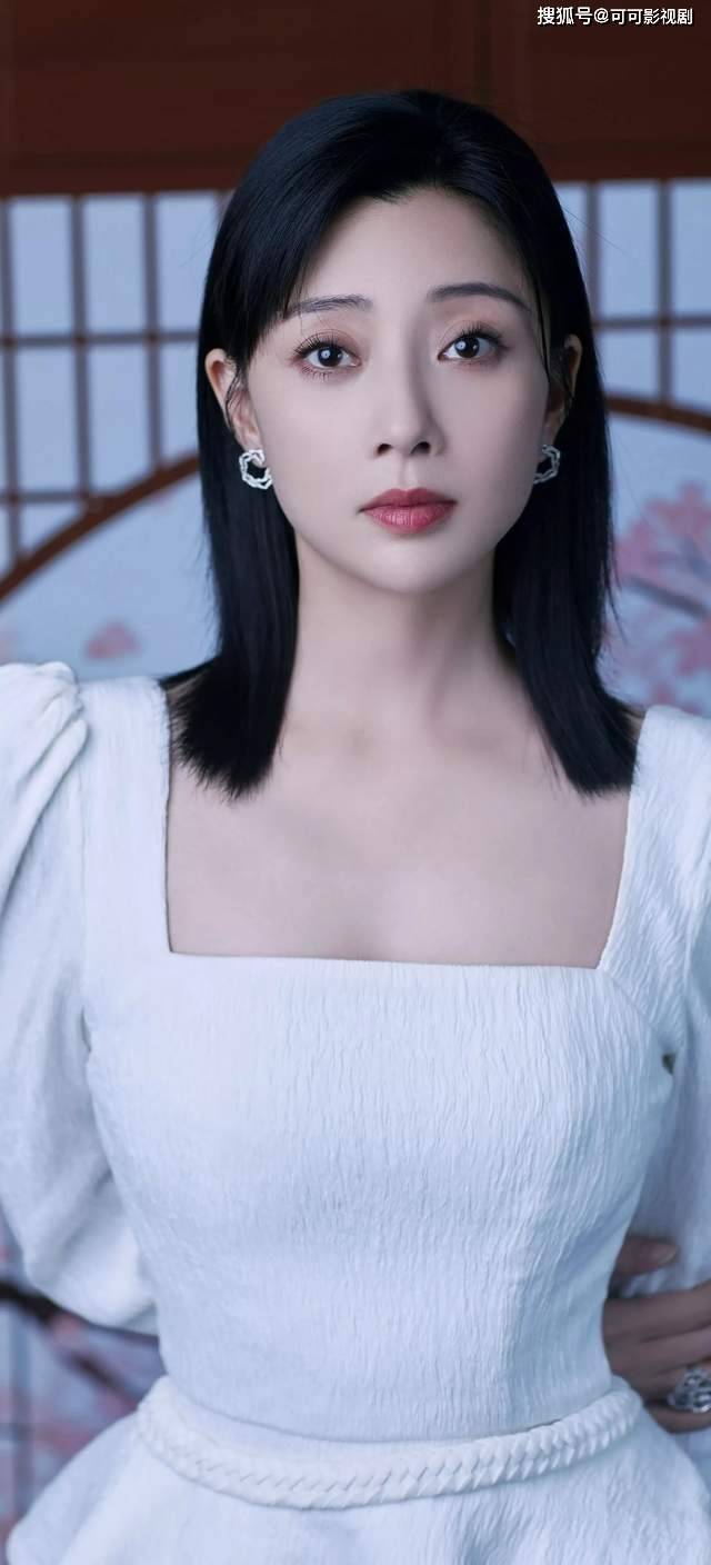 殷桃高清壁纸写真图集,优雅性感,成熟女人味十足_电视_中国_戏剧节