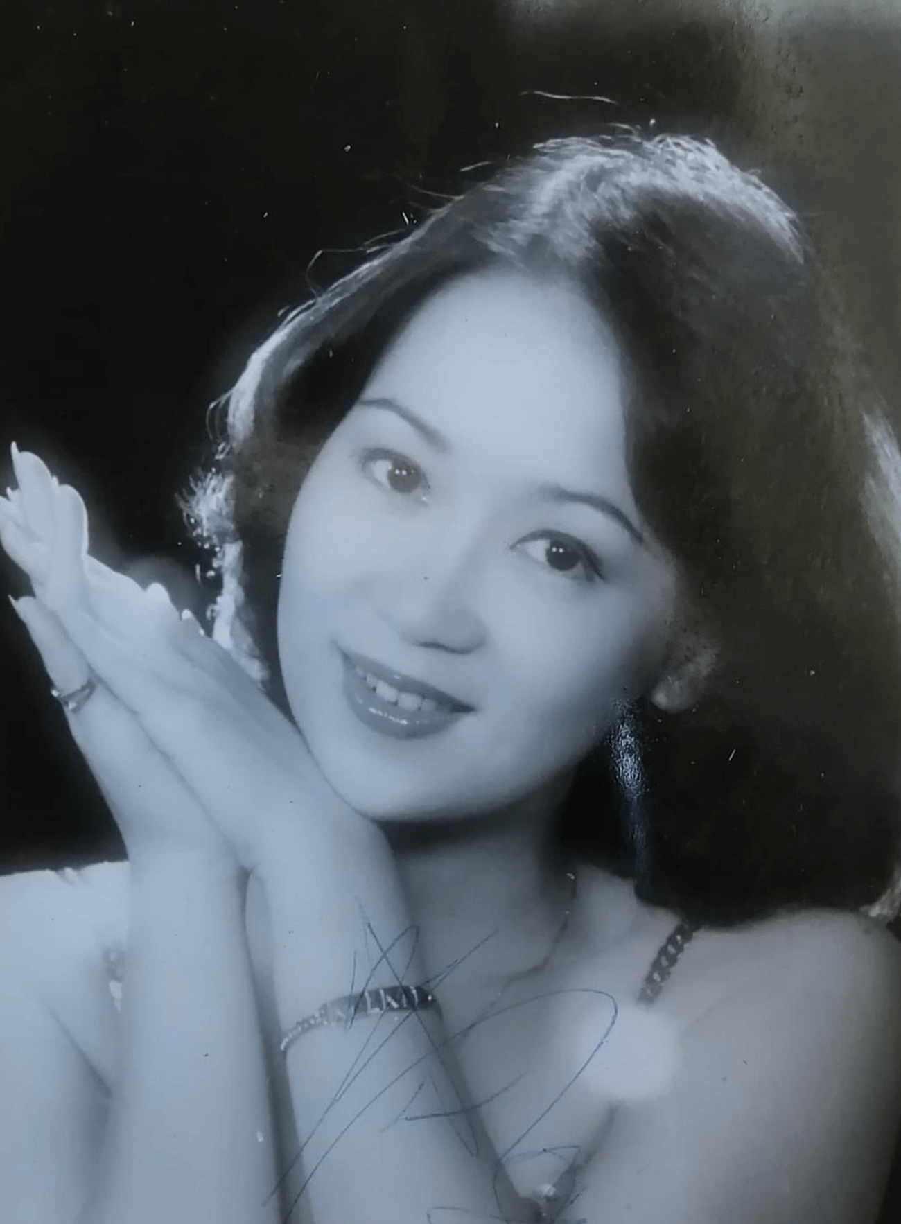 朱咪咪不获tvb安排拍戏已回狮城,自曝曾被邀约工作,薪资仅千元_合约