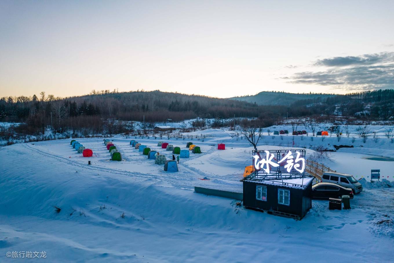 火炕|冬季在东北正确打开方式，长白山鲁能胜地滑雪UTV住火炕