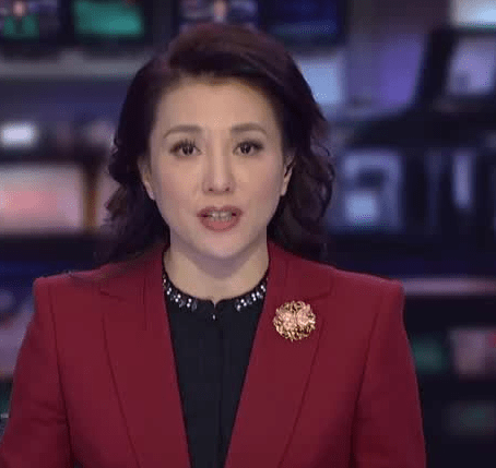 央视主播梦桐曾没钱买出镜衣服现逆袭为央视三大花旦之一