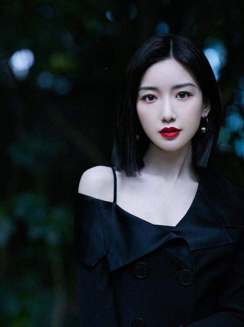 御姐这款短发千万不要尝试，娱乐圈三位美女都hold不住，直接显老20岁