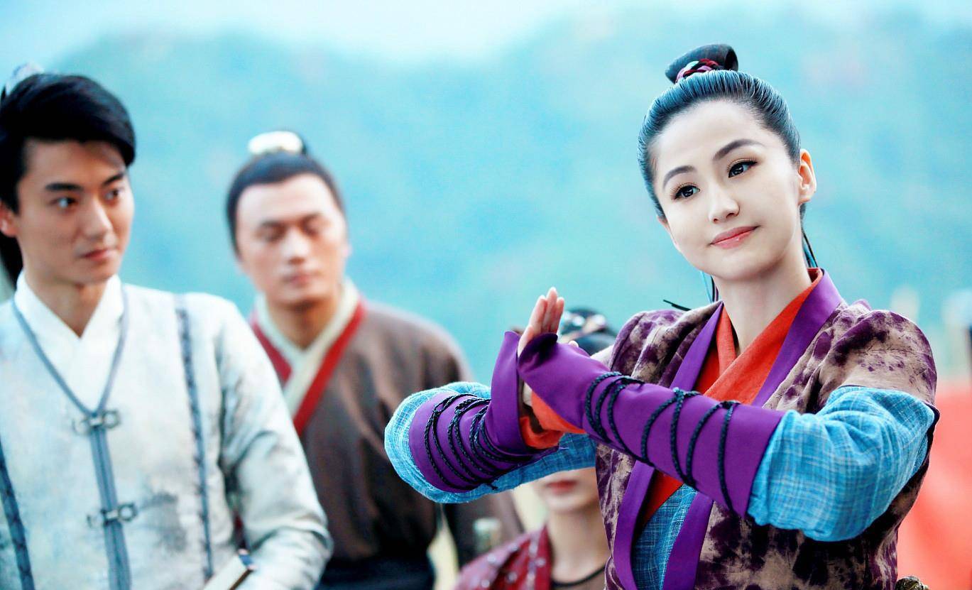 刘奕君|刘奕君儿子大学没毕业就红了 陈宝国力捧的儿子37了却总差口气