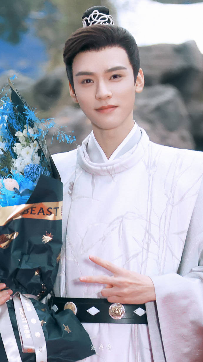 龚俊|由迪丽热巴龚俊刘宇宁领衔主演的安乐传 , 震撼来袭