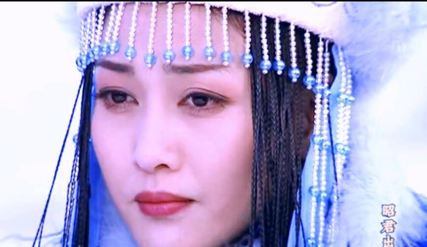 容浔|没想到啊,童年里那些“白光月”和“心机女配”,竟是一个人演的