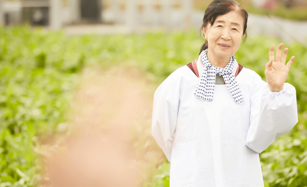 原创53岁李大姐找一个比自己小7岁的男朋友同居后被骗走了10万