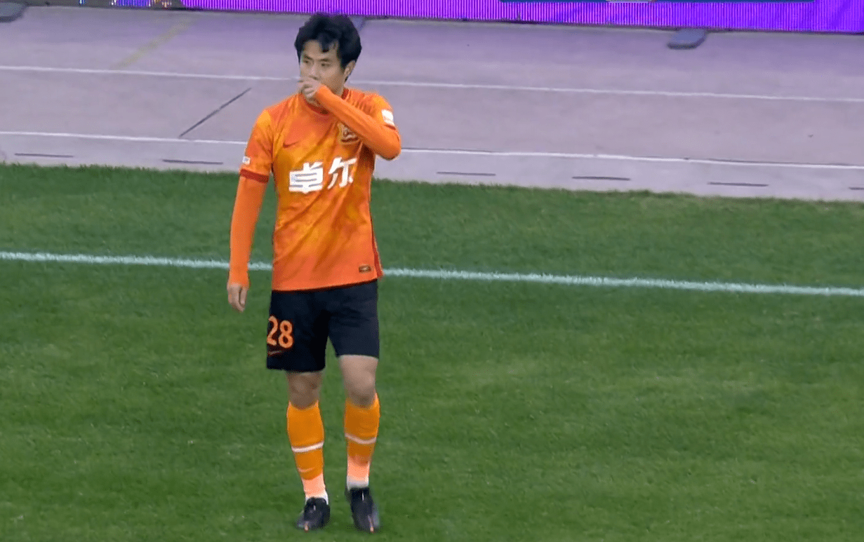 李超|0-2！武汉队运气差到家，李金羽不败纪录终结，沧州雄狮保级在望