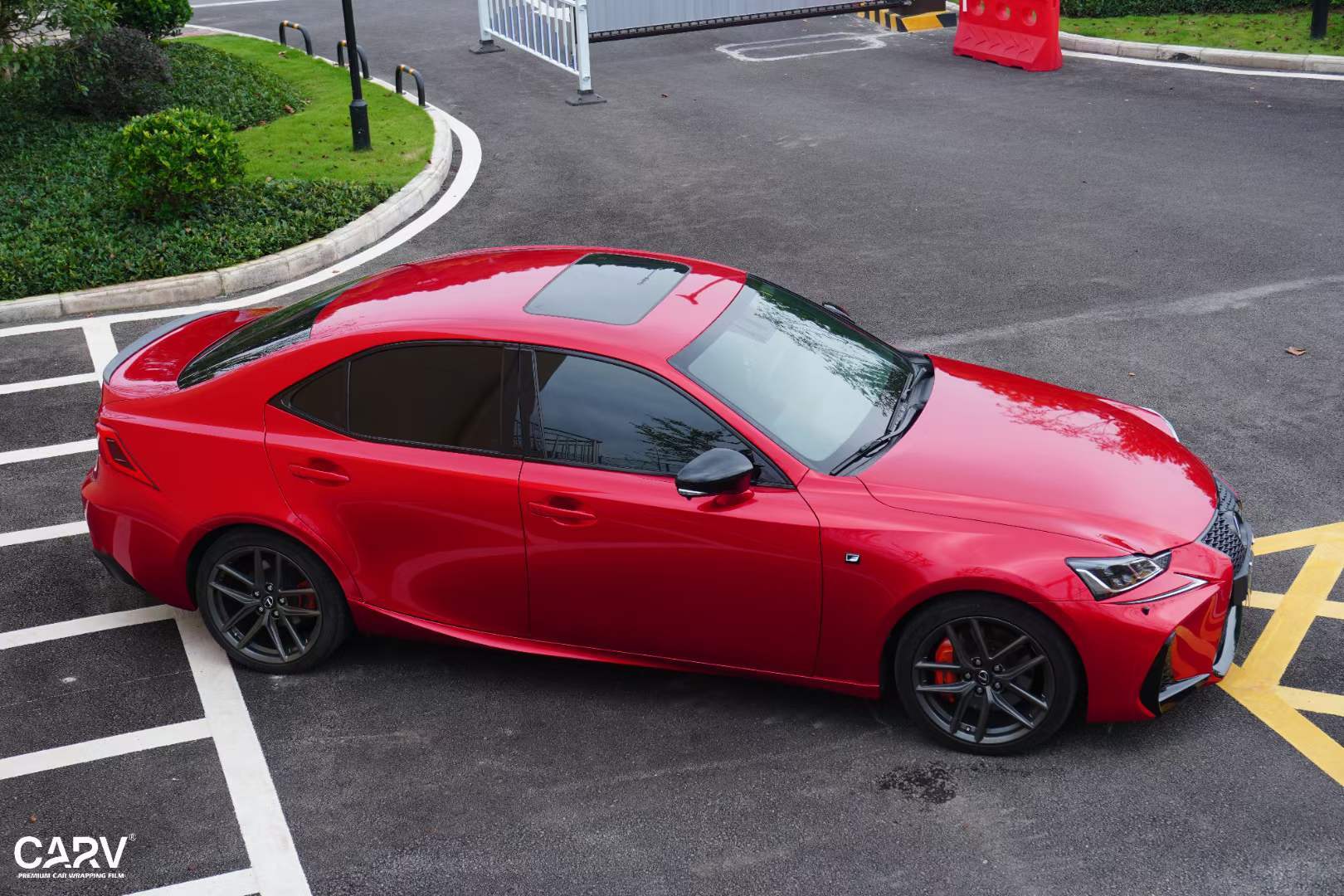 雷克萨斯is卡孚改色膜pet魂动红