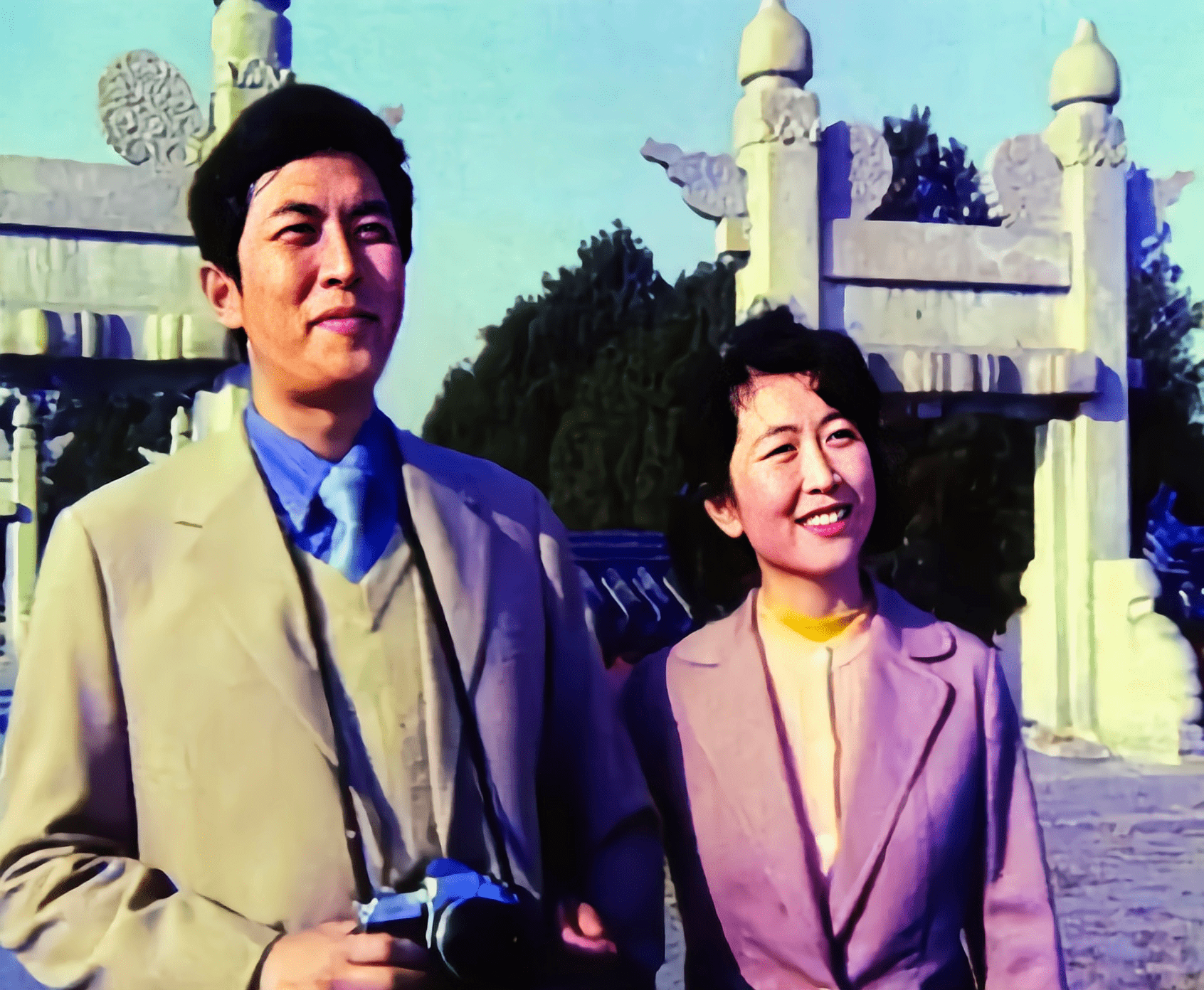 原创1990年唐国强妻子除夕夜自杀留下遗书要女儿长大后为自己报仇