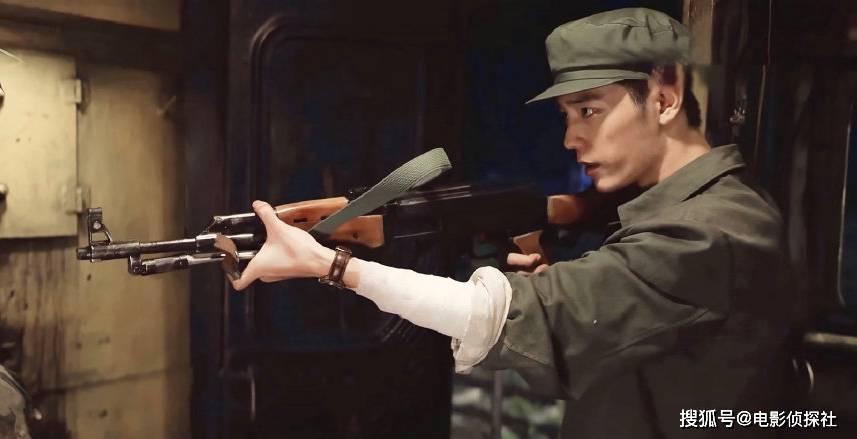 军旅|江苏卫视甩出王炸剧,首播当日收视率登顶,肖战演技太惊艳