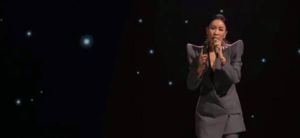 张雨绮|《浪姐2》总决赛斗艳，那英夺冠，周笔畅的小性感，都不如张雨绮