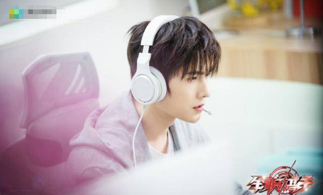 亲爱的|杨洋新剧上线风评不错，男主演技获赞，却在这3点上输给李现？