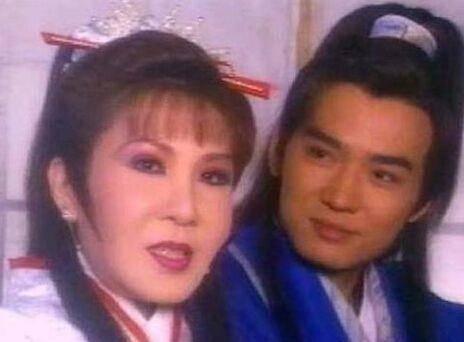 西门|被全网骂了二十多年的西门大妈，与男神演亲密戏，黯然退圈之谜