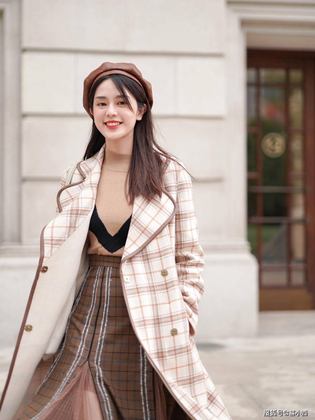 美眉 身高160cm左右的普通人，穿“大衣”要注意细节，才能显高又显瘦