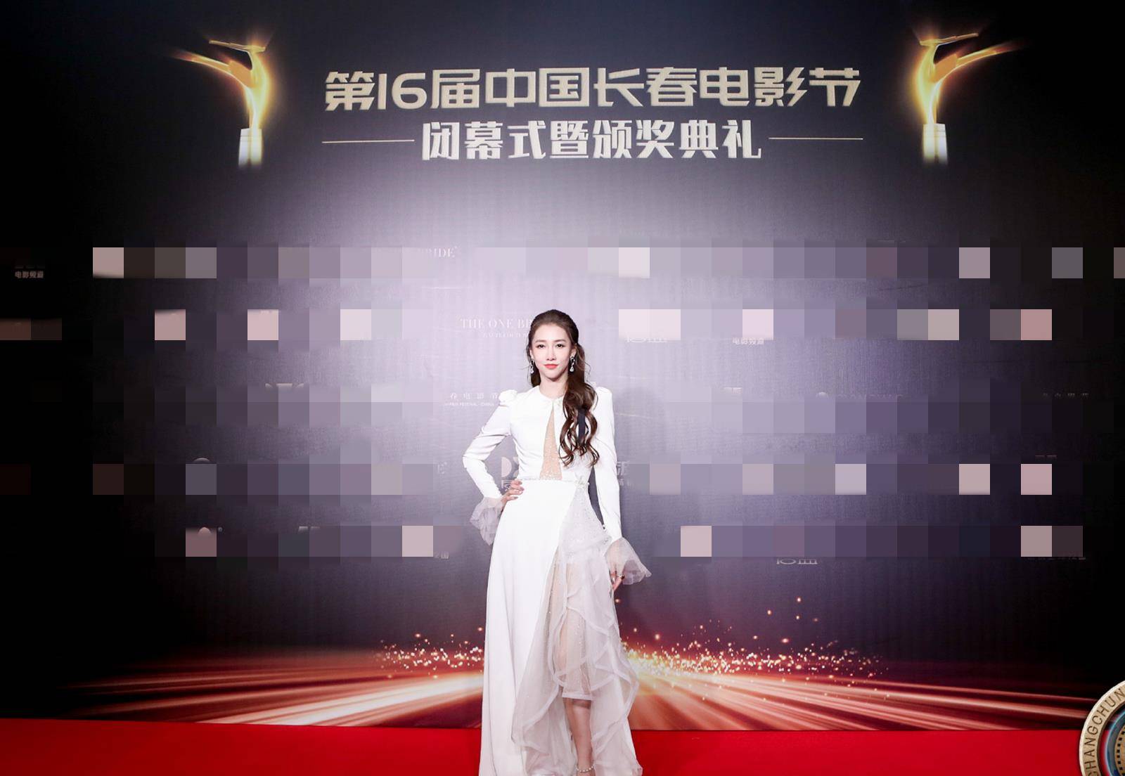 邓萃雯 长春电影节：邓萃雯发福，景甜“霸总范”，蔡少芬张晋又秀恩爱了