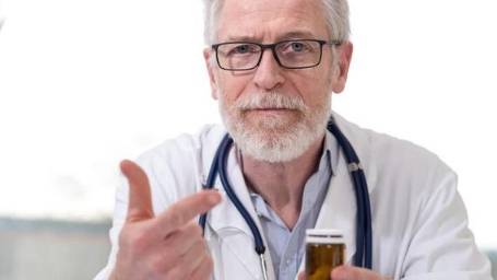 首选|服用二甲双胍餐后血糖控制不好怎么办?本文给出2个解决办法