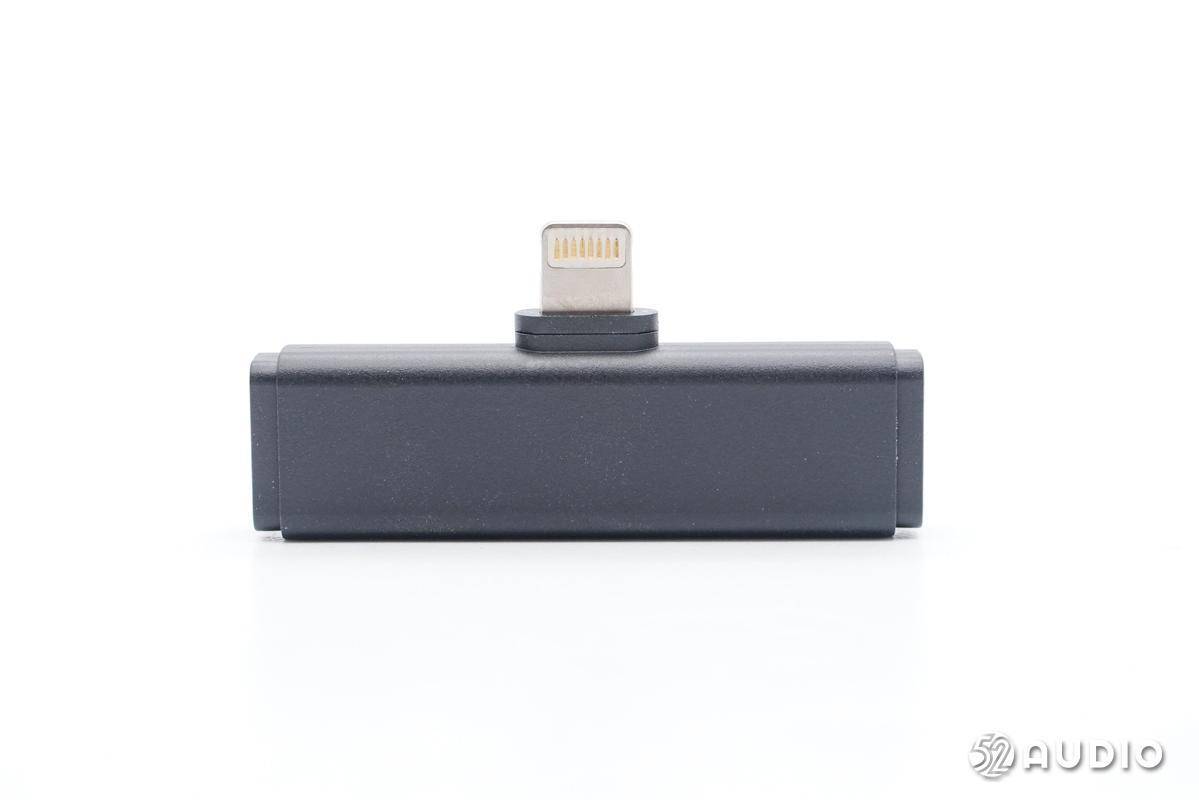 产品|采用njoinic英集芯IP5303的移动电源IC，威麦科技麦克风开箱拆解报告