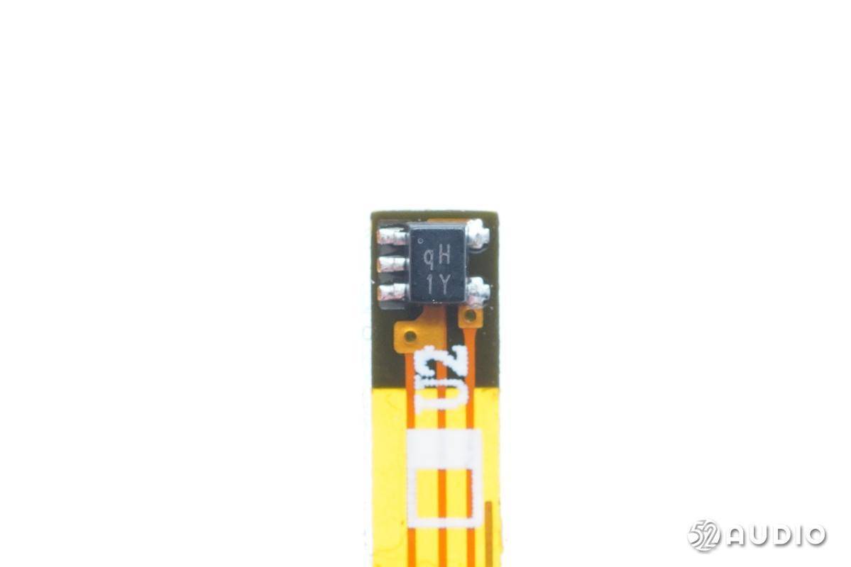 产品|采用njoinic英集芯IP5303的移动电源IC，威麦科技麦克风开箱拆解报告