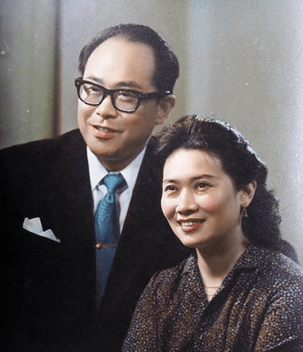 朱逢博:30岁和老师闪婚,一生演唱近千首歌,84岁仍怀念亡夫_施鸿鄂