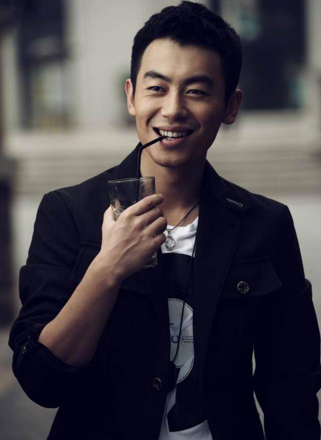 邓超|邓超鹿晗退出跑男原因曝光，陈赫因拍《爱情公寓5》离开？