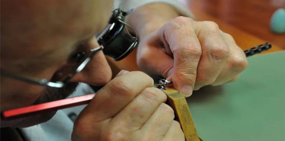 ...ά��ʦ������Ҫ60Ԫ,�ֱ�������ǲ��Ǳ�����ҵ?