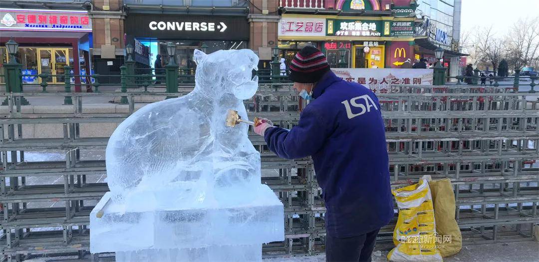 冰灯|又上新了！江畔美景一天一个样，冰雪美景抢先看！