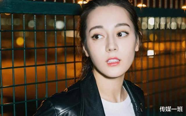 广告迪丽热巴盛世美颜崩了？新广告顶哪吒头，发量少发际线高被槽显老