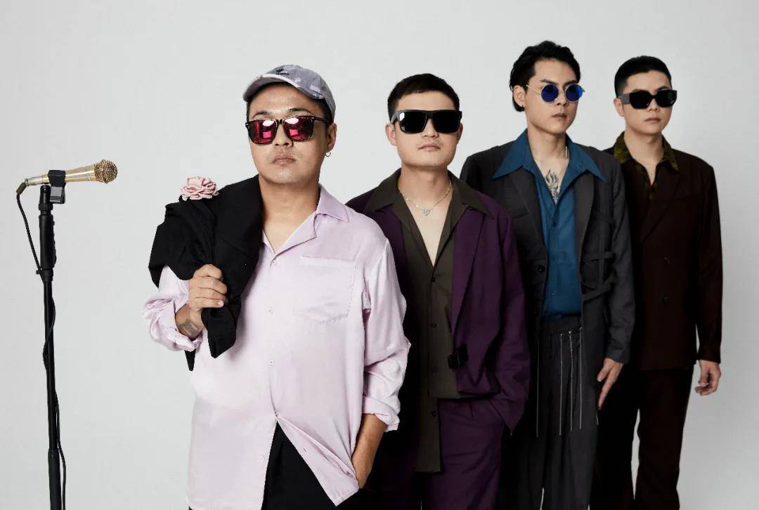 2022成都星巢现场冬泳派对康姆士夏日入侵企画回春丹三支乐队将轮番