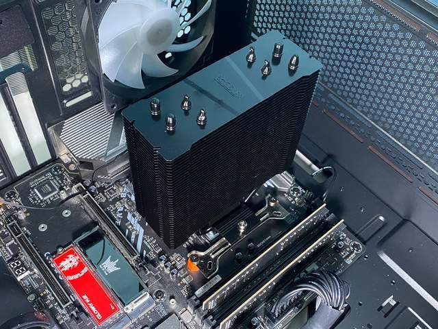 接口|89元的风冷能压住超频的5600X吗？实测超频三东海R4000