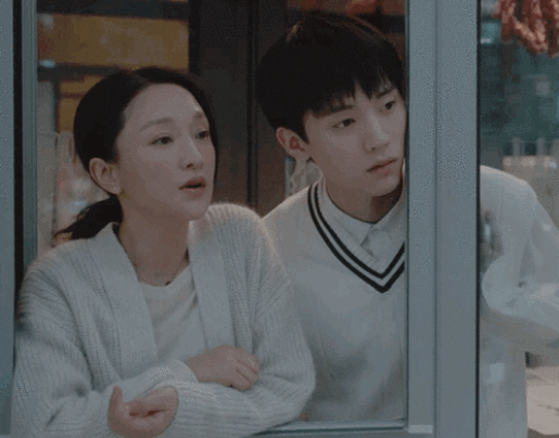 演技|和周迅演母子人气飙升，周翊然长沙被迷妹围堵，坦然面对演技质疑