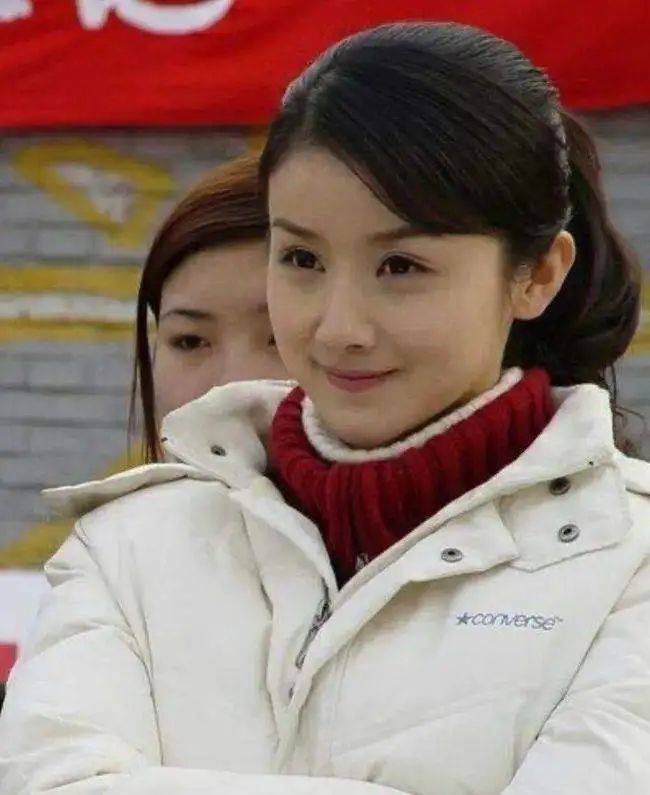 后遗症那些乱整鼻子的女星还好吗？后遗症一大堆，杨幂金晨都开始崩了