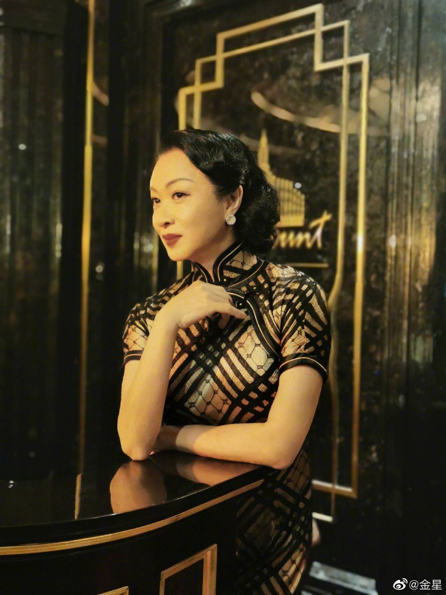 要求|金星新综艺节目海报查无此人，发文要求正面解释