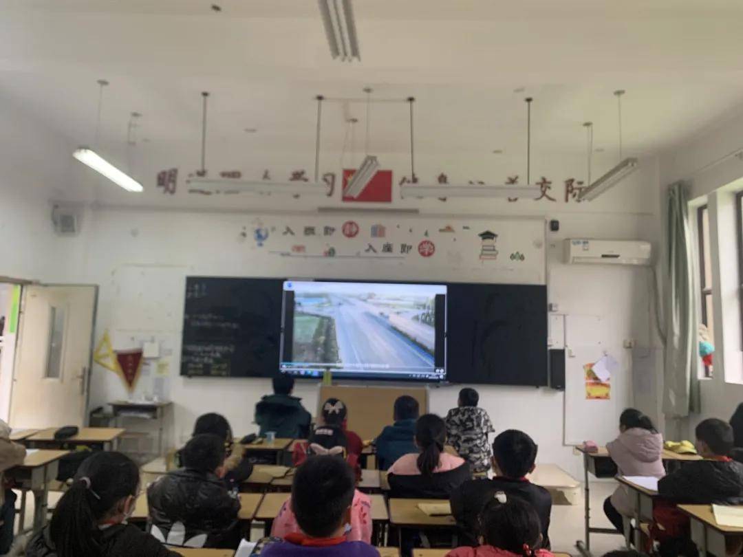 文明路|《视频合集》郑州市二七区工人南路小学：一盔一带 安全守护